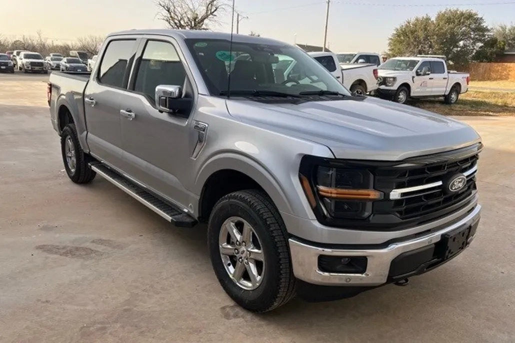 2025 Ford F-150 XLT photo 1