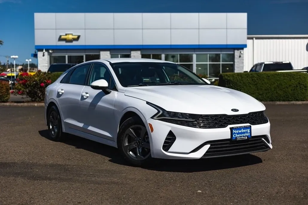 2021 Kia K5 LXS photo 1