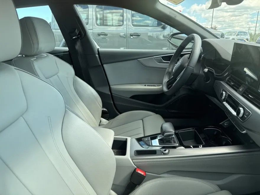 2022 Audi A5 Premium Plus 45 TFSI S line Quattro photo 1