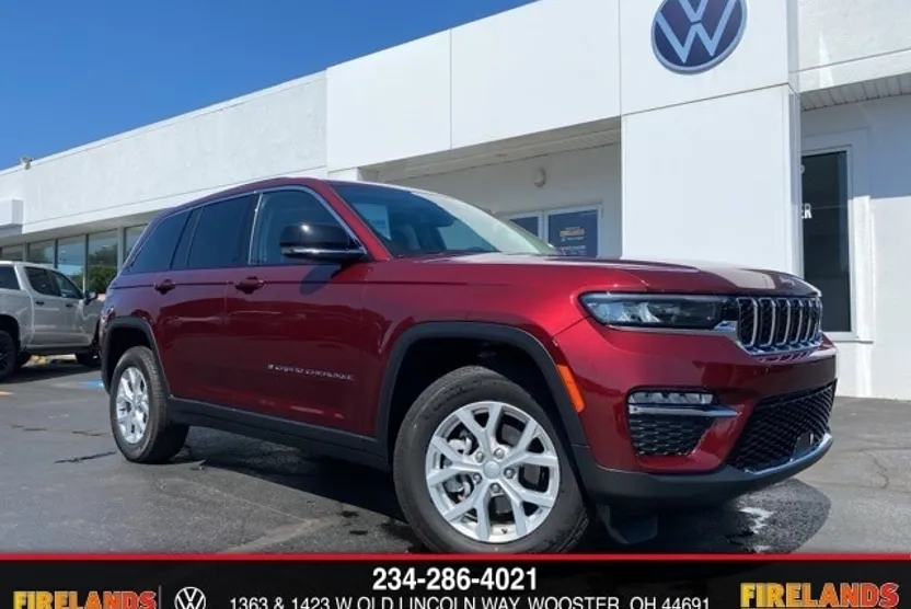 2023 Jeep Grand Cherokee Limited photo 1