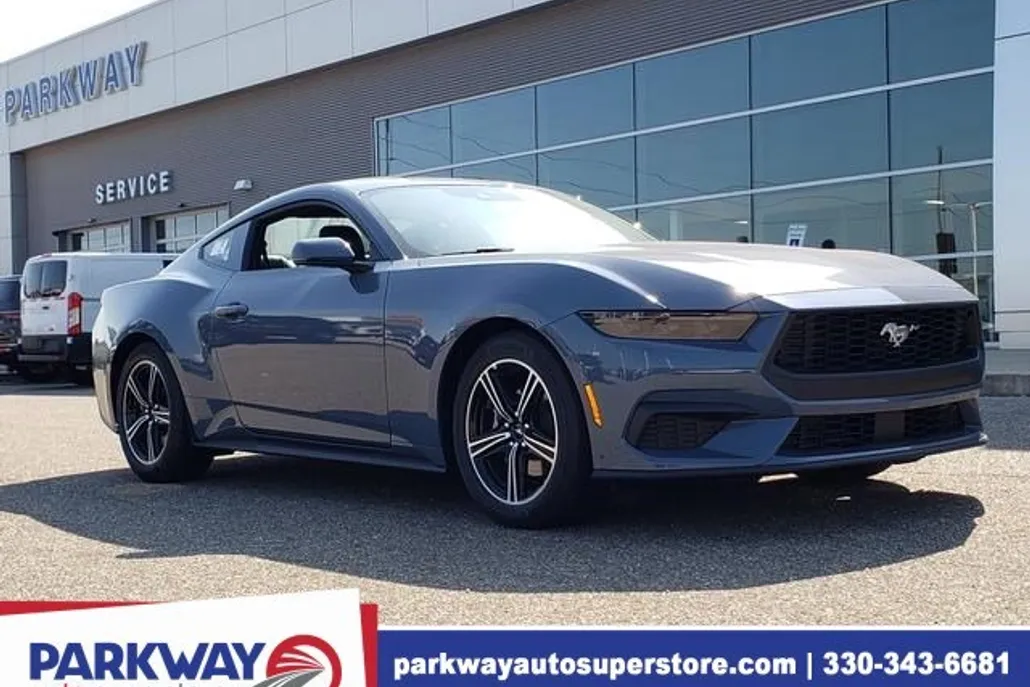 2025 Ford Mustang photo 1