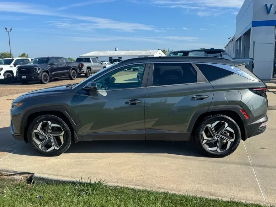 2022 Hyundai Tucson SEL photo 1
