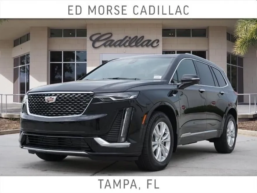 2025 Cadillac XT6 Luxury photo 1