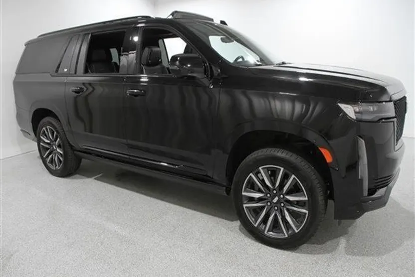 2022 Cadillac Escalade ESV Sport photo 1