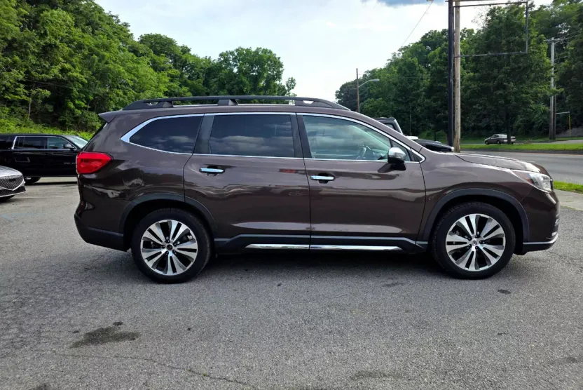 2019 Subaru Ascent Touring photo 1