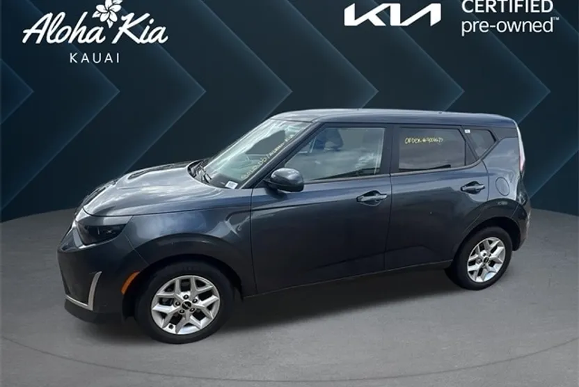 2023 Kia Soul LX photo 1