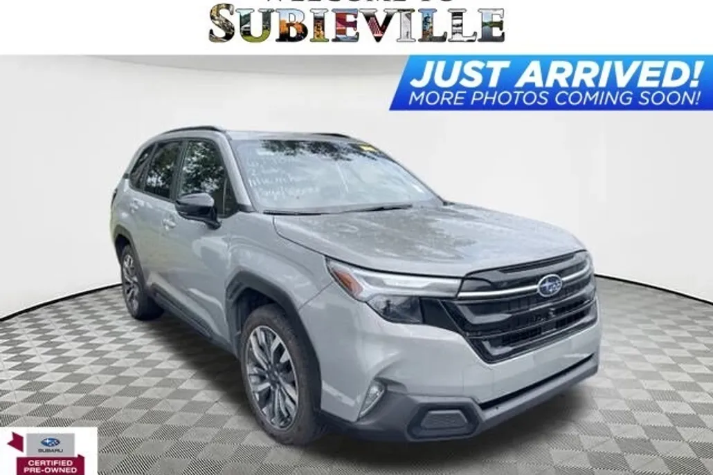 2025 Subaru Forester Touring photo 1