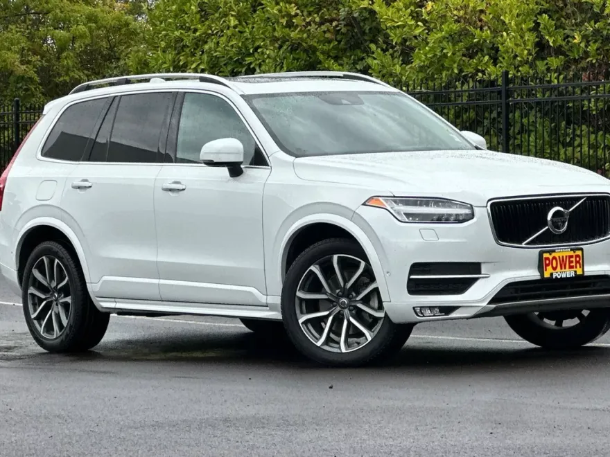 2019 Volvo XC90 T5 Momentum photo 1