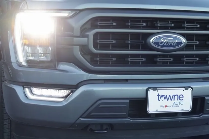 2023 Ford F-150 XLT photo 1