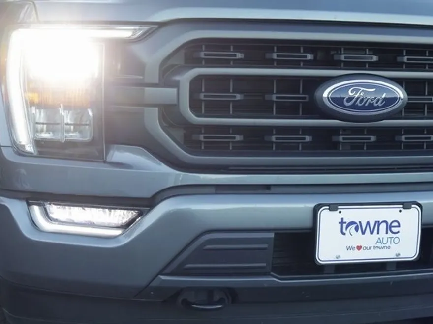 2023 Ford F-150 XLT photo 1