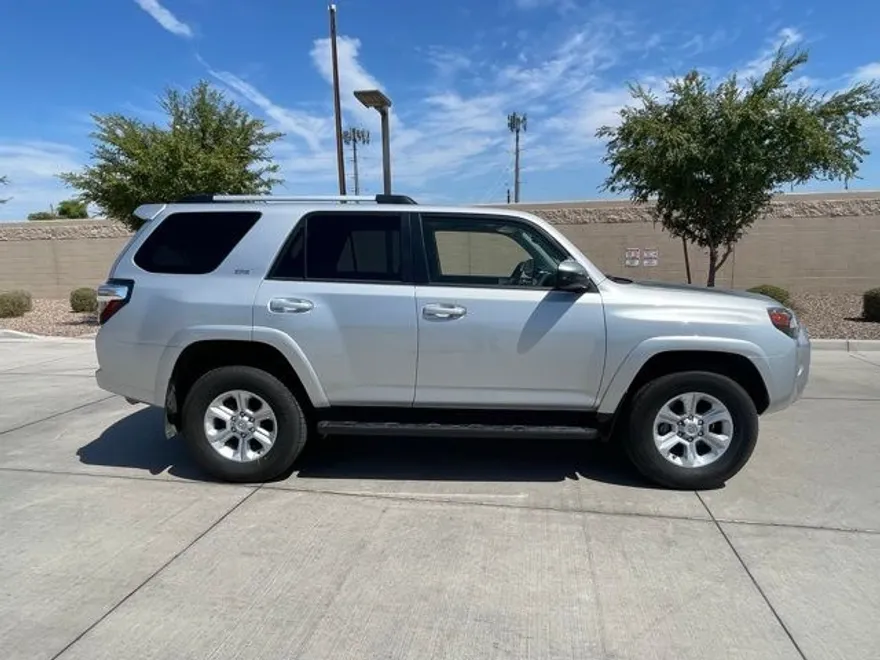 2024 Toyota 4Runner SR5 photo 1