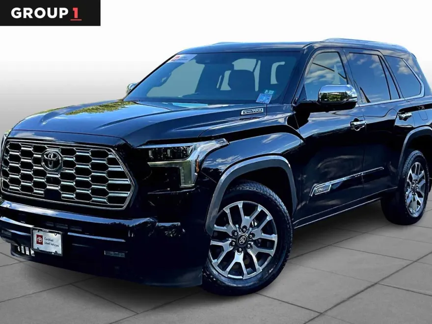 2025 Toyota Sequoia photo 1
