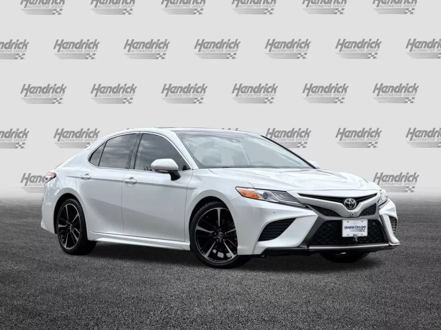 2020 Toyota Camry XSE V6 photo 1