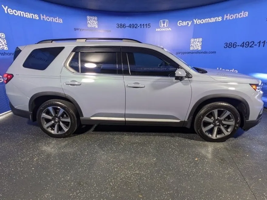 2024 Honda Pilot Elite photo 1