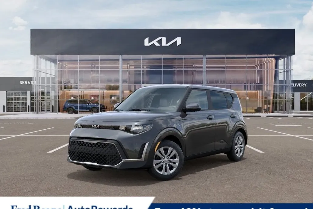 2025 Kia Soul LX photo 1