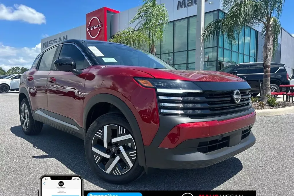 2025 Nissan Kicks SV photo 1