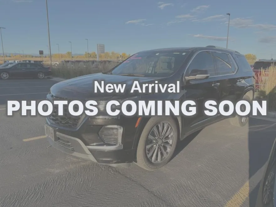 2022 Chevrolet Traverse Premier photo 1