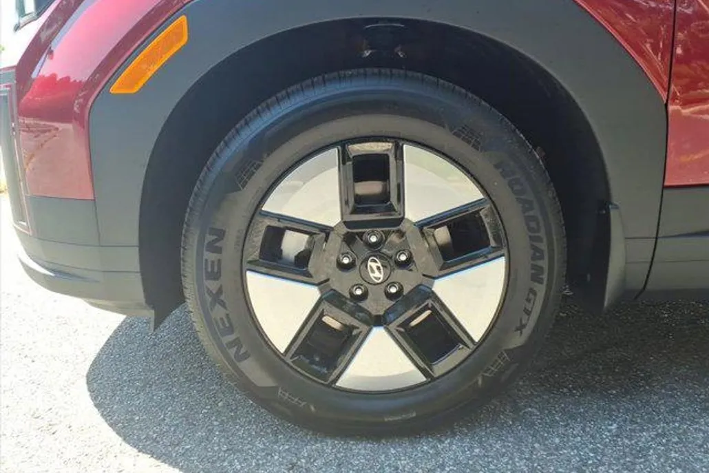 2026 Hyundai Santa Fe SEL photo 1