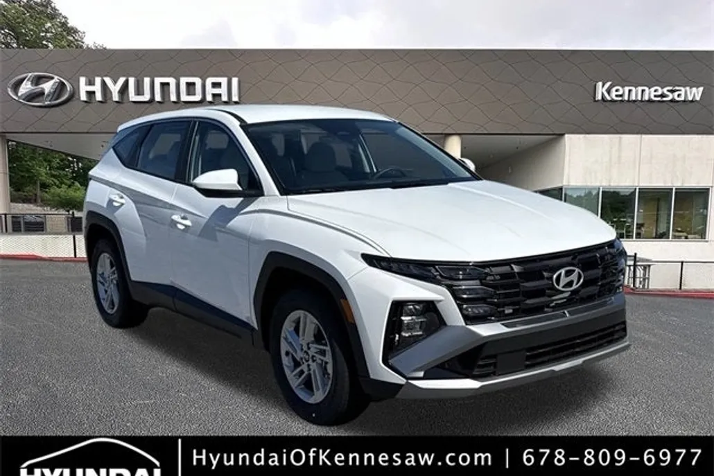 2025 Hyundai Tucson SE photo 1