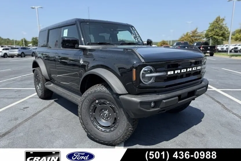 2025 Ford Bronco Outer Banks photo 1