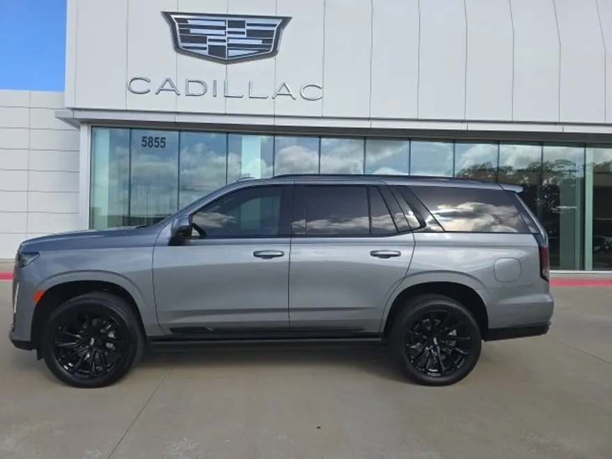 2023 Cadillac Escalade Sport photo 1