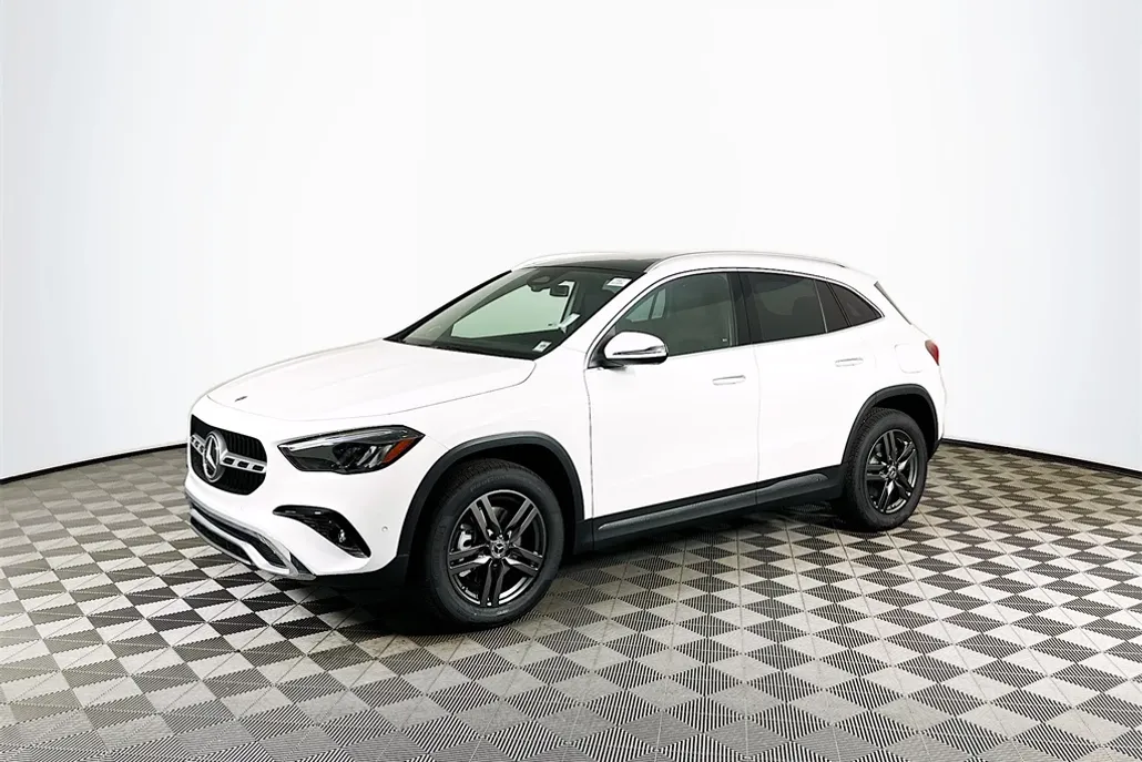 2026 Mercedes Benz GLA 250 4MATIC photo 1