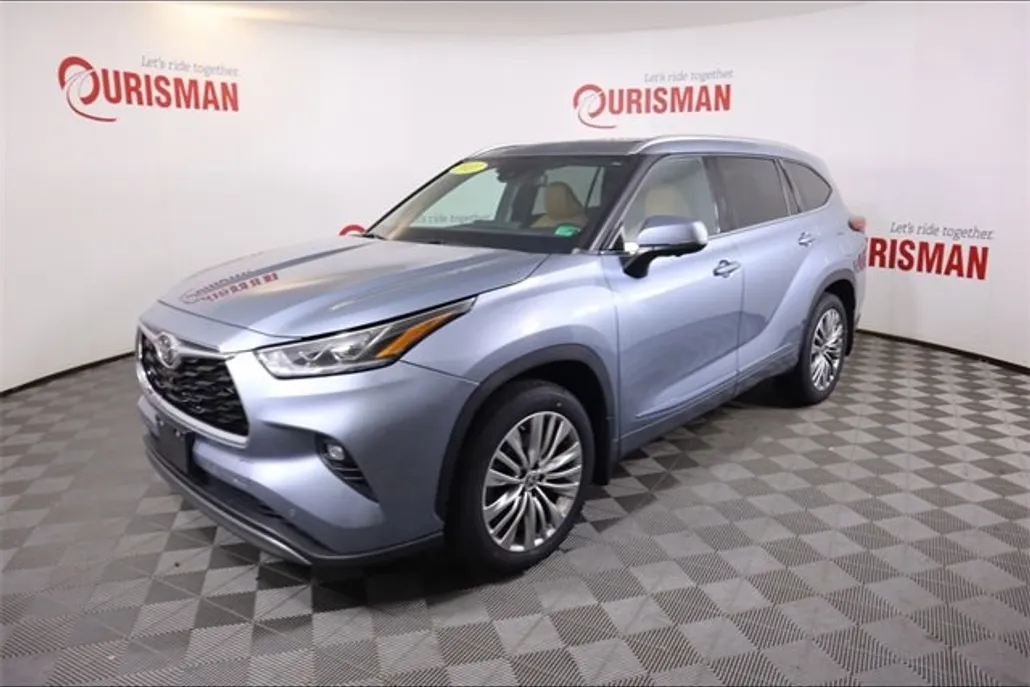 2023 Toyota Highlander Platinum photo 1