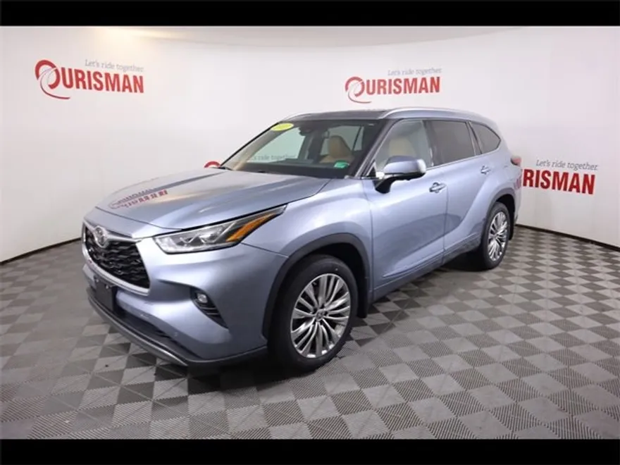 2023 Toyota Highlander Platinum photo 1