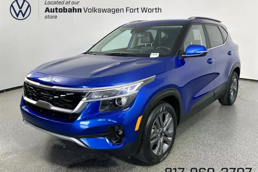 2022 Kia Seltos S photo 1