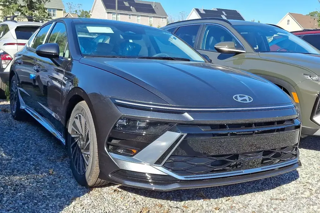 2026 Hyundai Sonata Hybrid SEL photo 1