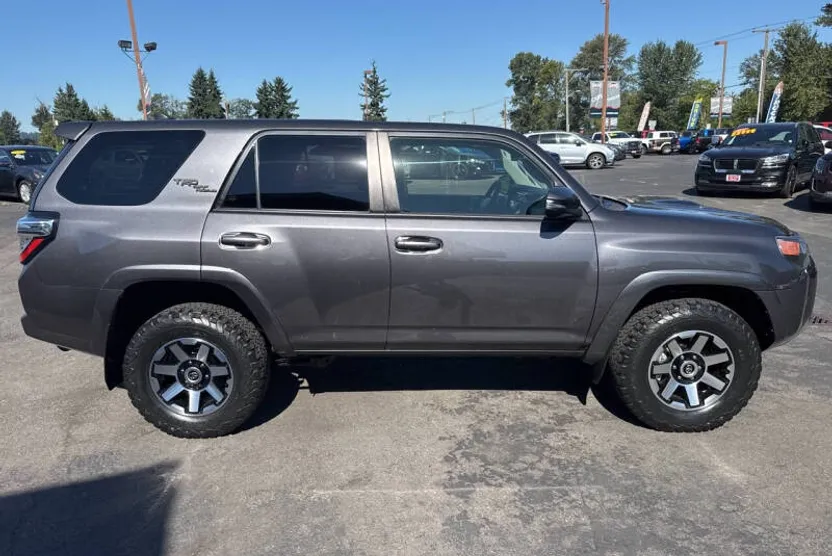 2021 Toyota 4Runner TRD Off-Road Premium Sport photo 1