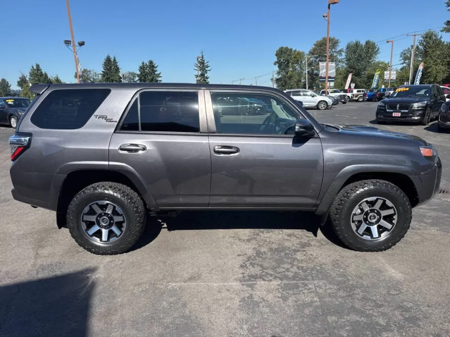 2021 Toyota 4Runner TRD Off-Road Premium Sport photo 1