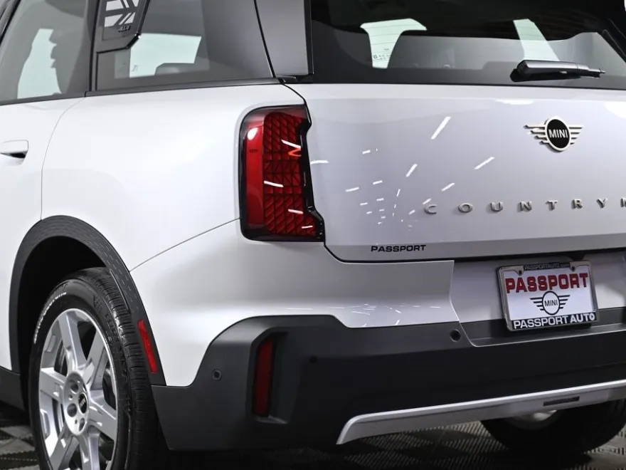 2025 Mini Countryman ALL4 S photo 7