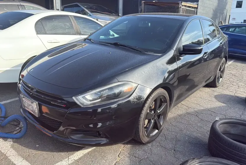 2015 Dodge Dart SXT photo 1