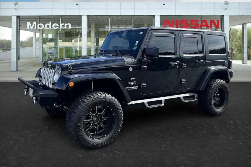 2017 Jeep Wrangler Unlimited Sahara photo 1