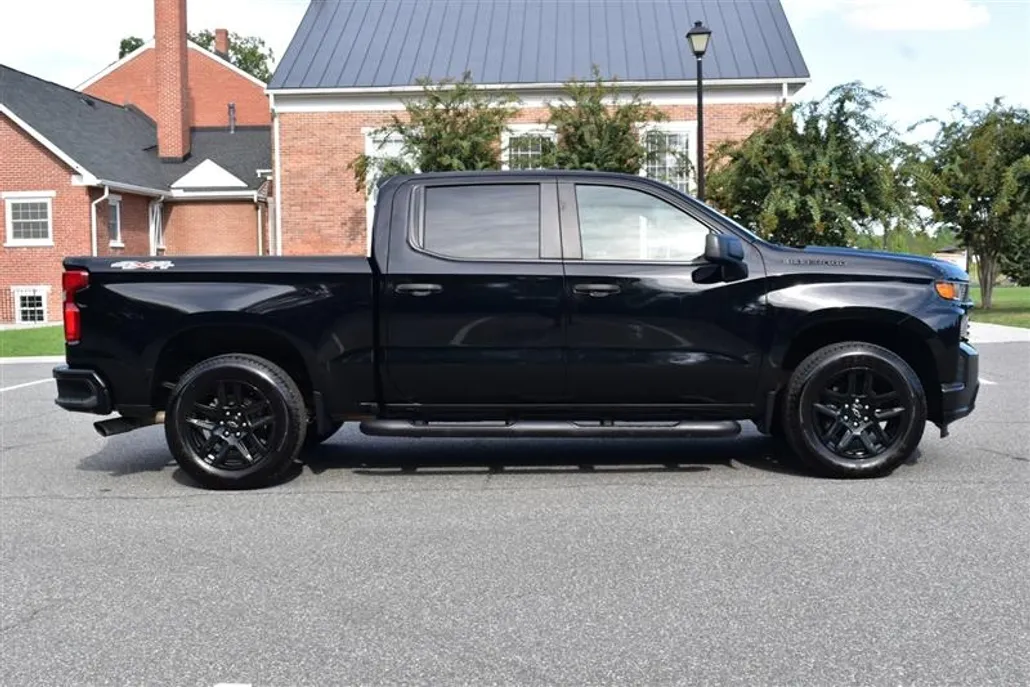 2022 Chevrolet Silverado 1500 Custom Rally Edition photo 1