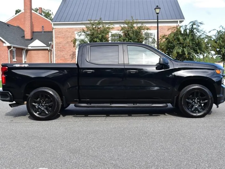 2022 Chevrolet Silverado 1500 Custom Rally Edition photo 1