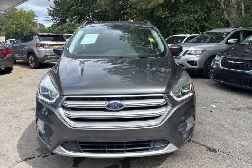 2019 Ford Escape SEL photo 1