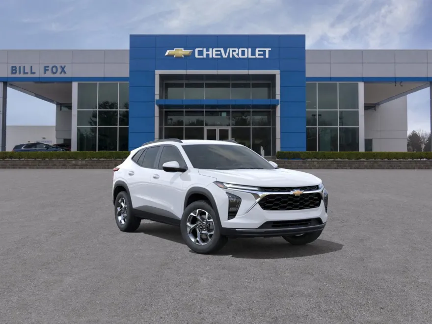 2025 Chevrolet Trax LT photo 1