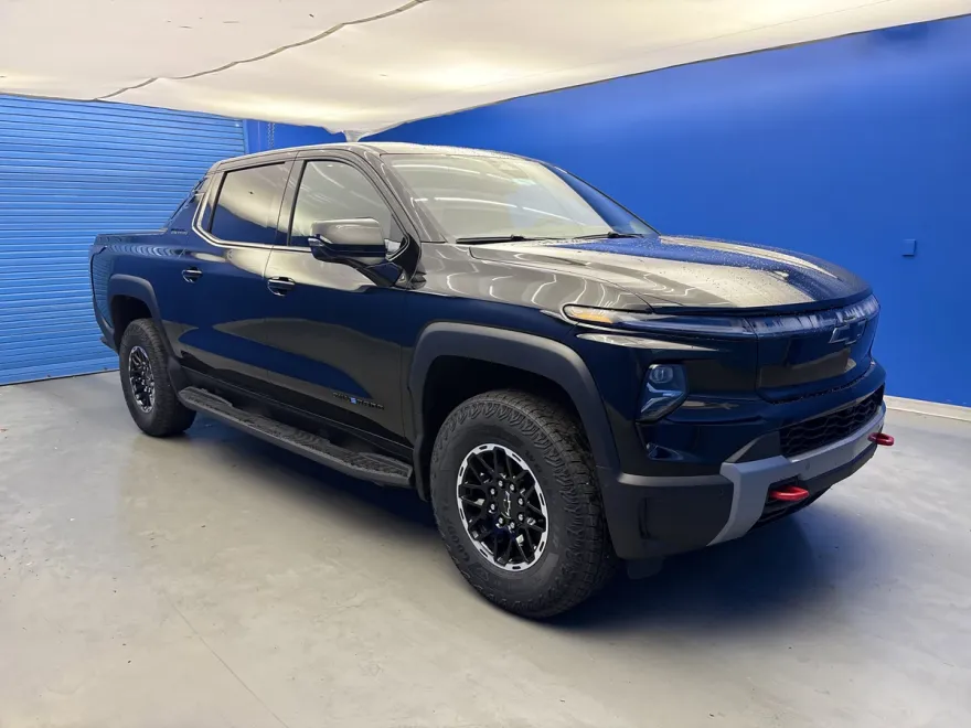 2026 Chevrolet Silverado EV Trail Boss photo 1