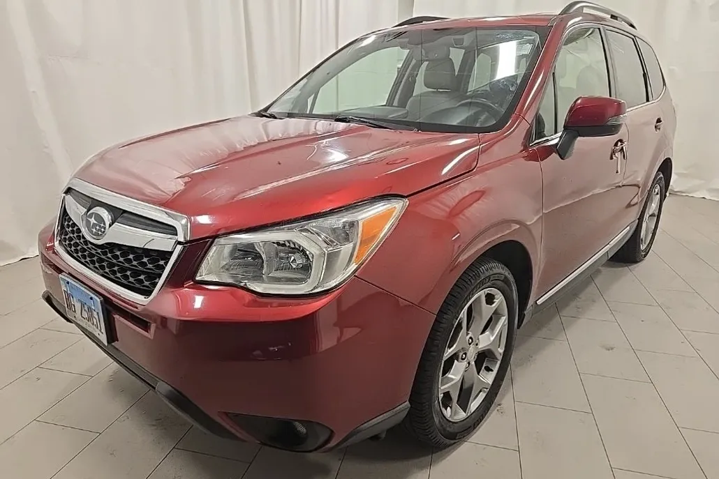 2016 Subaru Forester 2.5i Touring photo 1