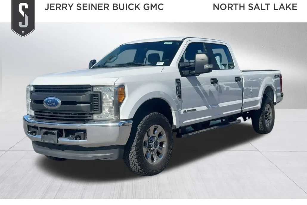 2017 Ford F-350 XL photo 1