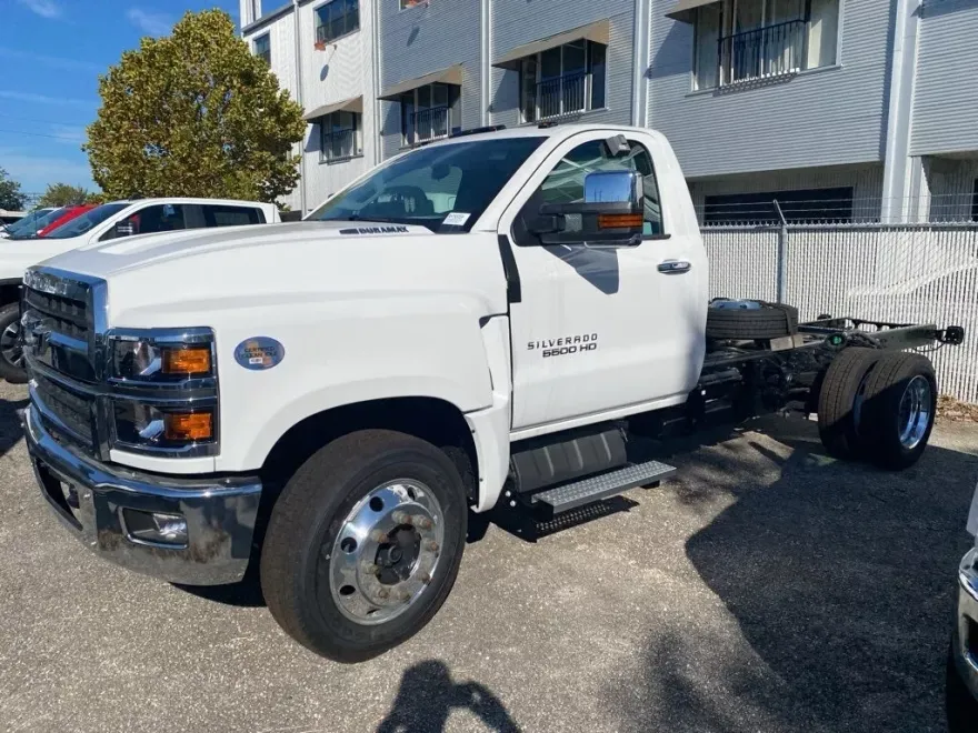 2024 Chevrolet Silverado 5500HD Work Truck photo 1