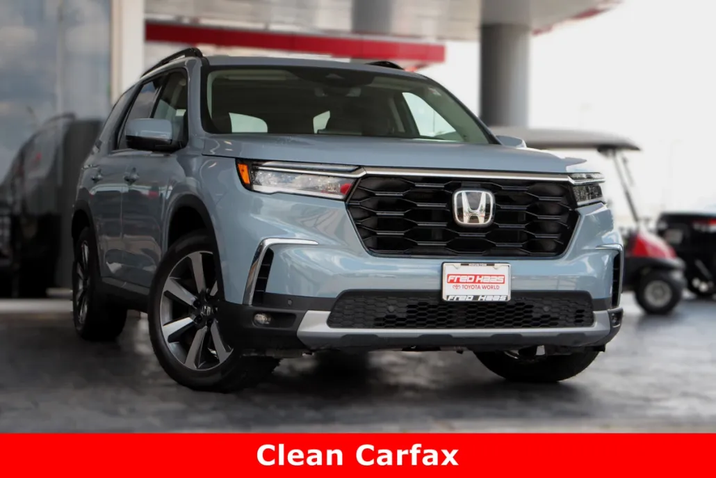2025 Honda Pilot Touring photo 1