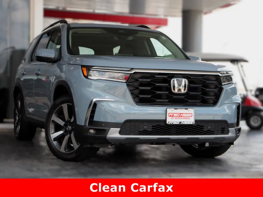 2025 Honda Pilot Touring photo 1