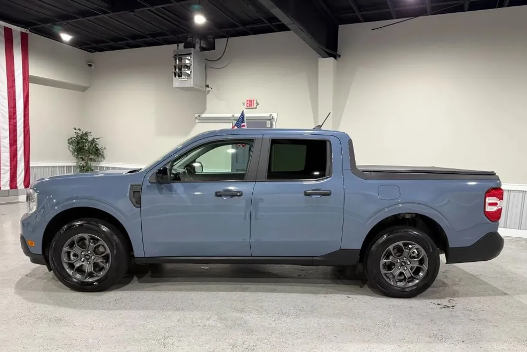 2024 Ford Maverick XLT photo 1
