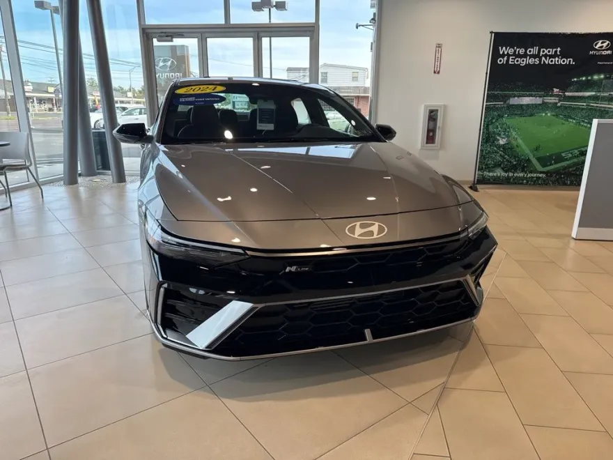 2024 Hyundai Elantra N Line photo 1