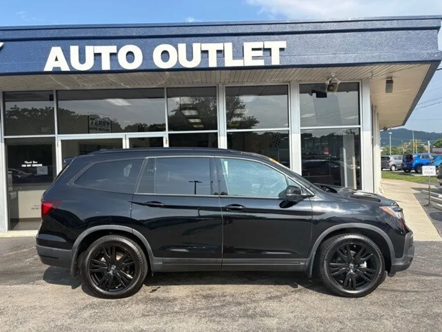 2022 Honda Pilot Black Edition photo 1