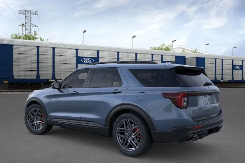 2025 Ford Explorer ST photo 1