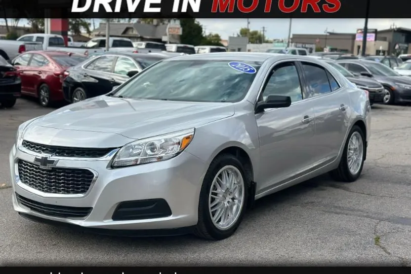 2015 Chevrolet Malibu LS photo 1